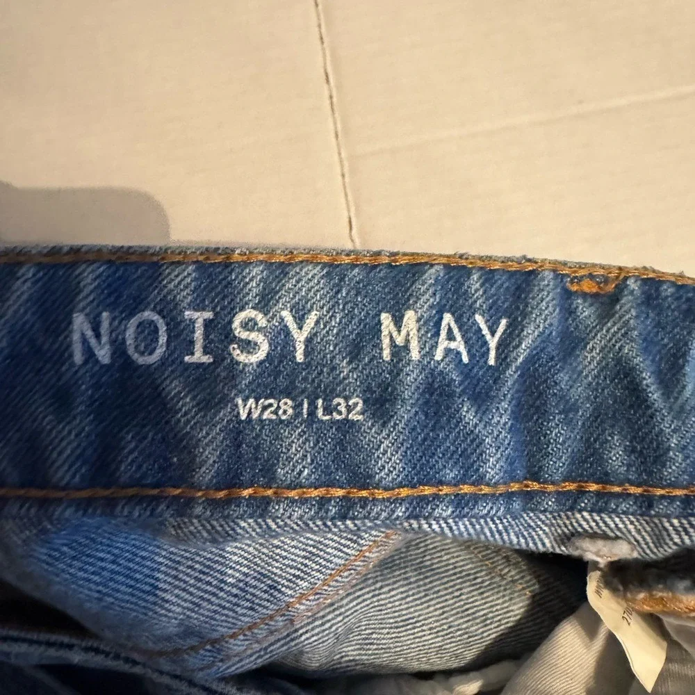 Noisy May Barrel Fit Jeans Womens Size 28 Denim Button Fly Festival Edgy